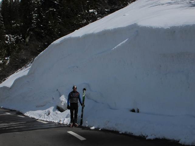 Beschreibung: C:\Users\Max\Pictures\2012\Skitouren\Swiss Glacie\IMG_1240.JPG